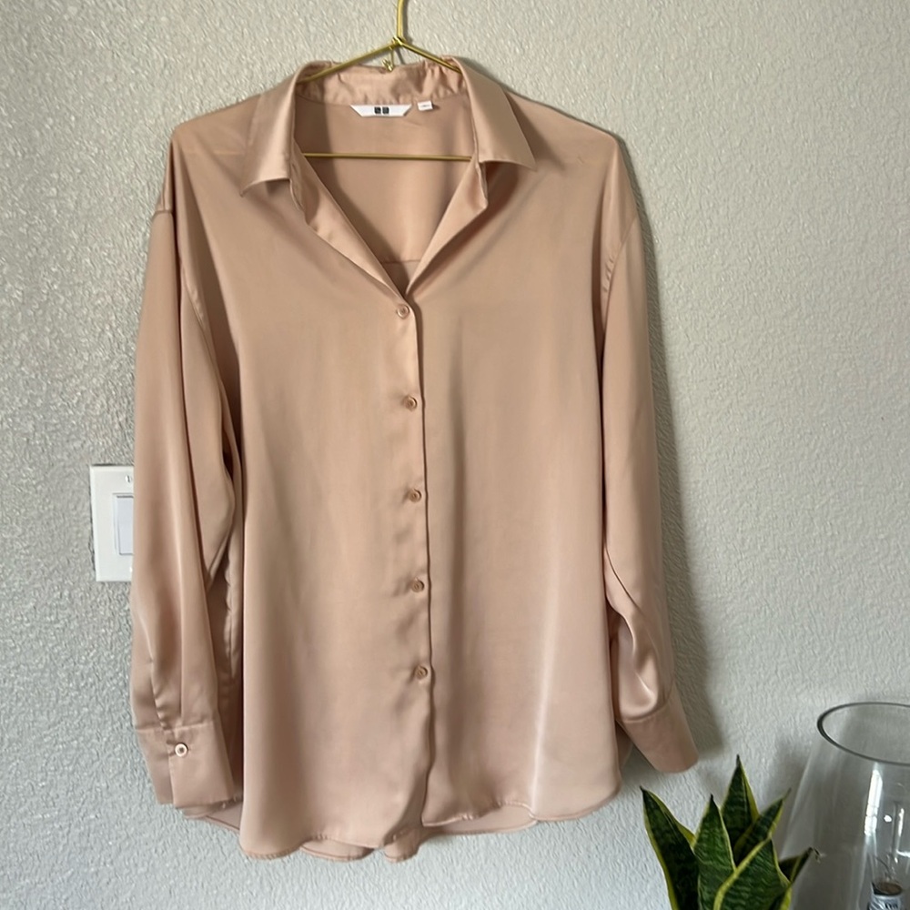 COPY - Uniqlo beige XL satin button up women’s blouse